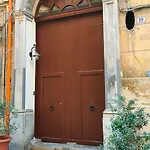 Del Parlamento Bed & Breakfast 3*