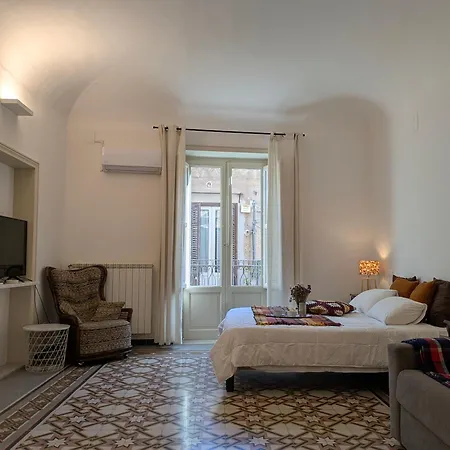Del Parlamento Bed and breakfast 2*