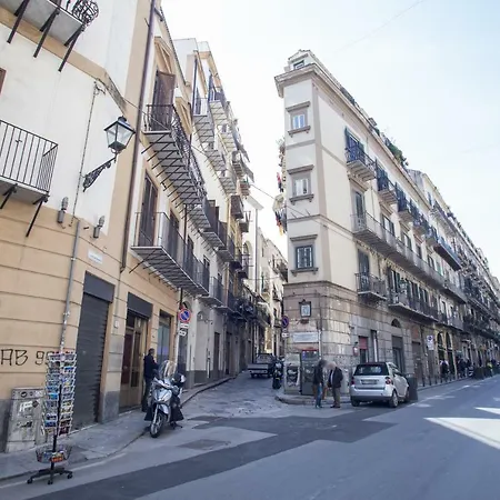 Del Parlamento Bed and breakfast 2*