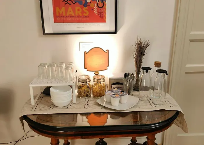 לינה וארוחת בוקר Del Parlamento 3*