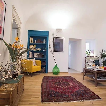 Del Parlamento Bed & Breakfast 3*