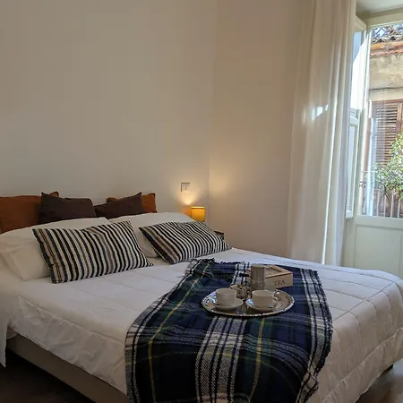 Del Parlamento Bed & Breakfast 3*